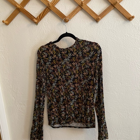 Mock Neck Floral Top - Picture 2 of 4